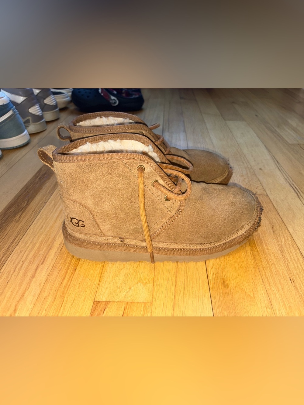 UGG Kids Chestnut Lace-Up Suede Booties